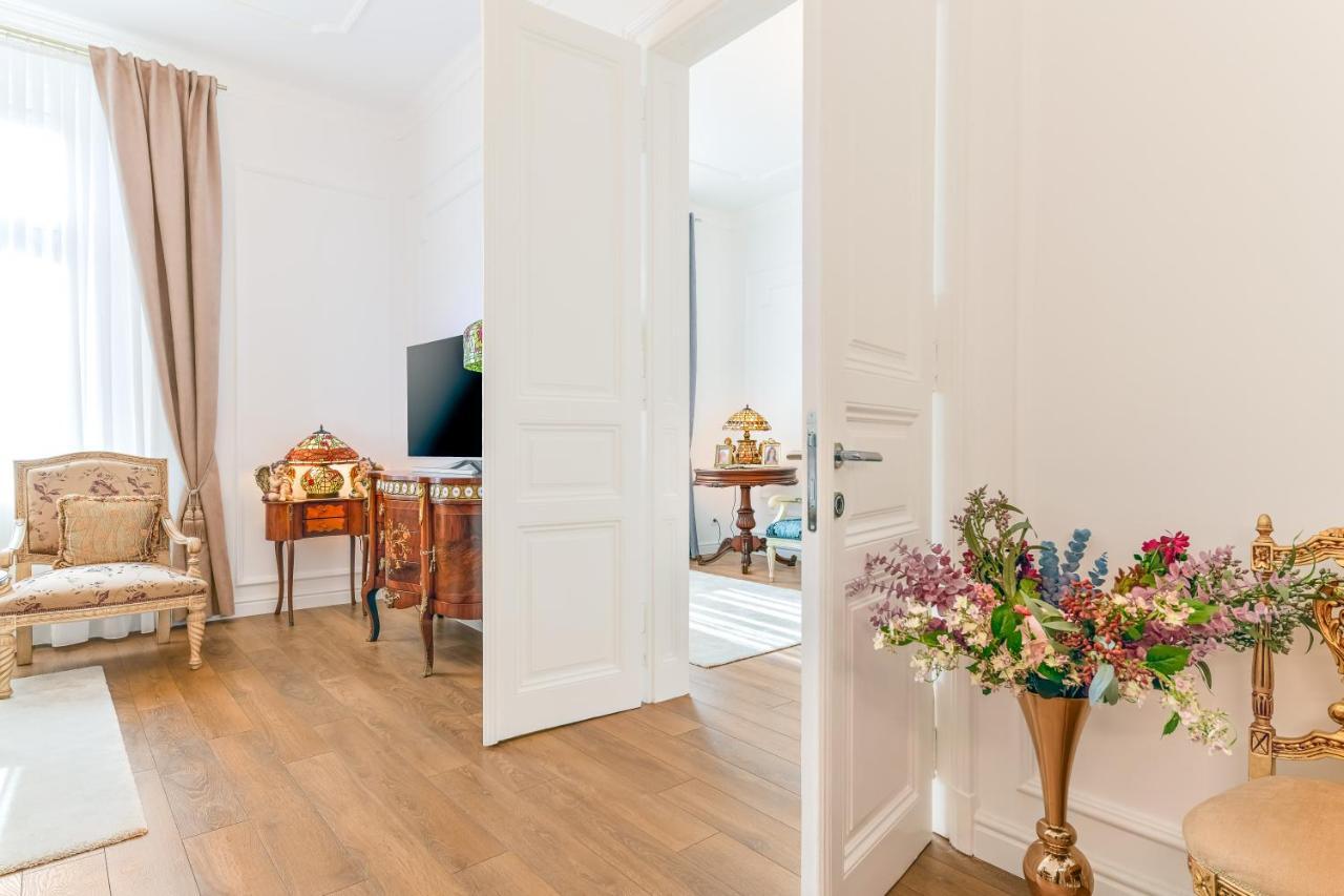 Luxury Class Apartment - 1St Floor, Large Apartment, Downtown, Newly Renovated, Fast Wifi, 4X Air Conditioning Zagreb Bagian luar foto